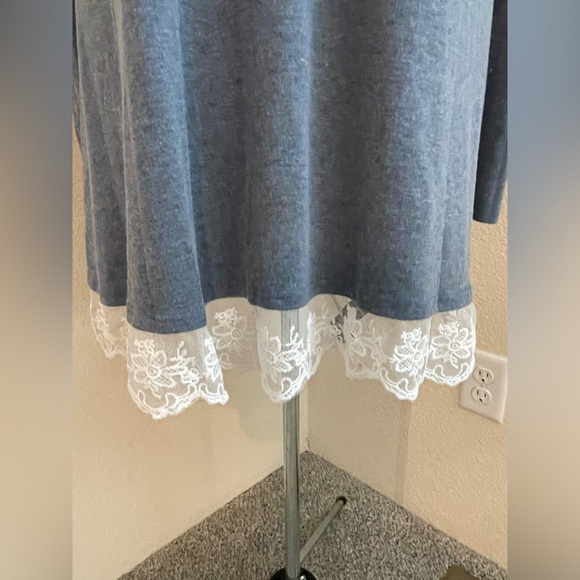 Women's Crew Neck Long Sleeve Tunic- great with leggings!! - Picture 4 of 5